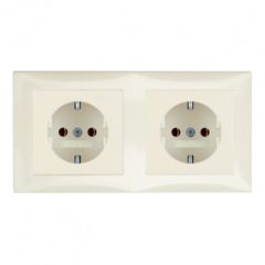   BERKER 47208982 SCHUKO aljzat komplett S.1/B.3/B.7 | 2-szeres, vízszintes | Fehér fényes
