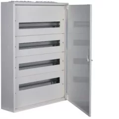   Hager Univers FW424WT Fém mezős elosztó, 96 modul, 4 sor, 791x571x150mm, teli ajtóval, IP30, falon kívüli, Univers (Hager FW424WT)