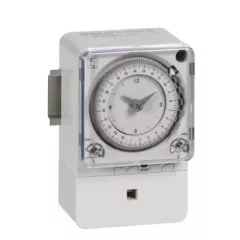   Legrand 049926 Falon kívüli analóg fagymentesítő napi programkapcsoló ( Legrand 049926 )