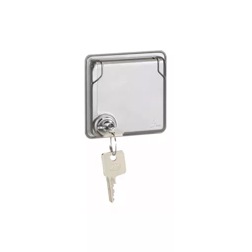 Legrand 077837 Soliroc 2P+F földelt csatlakozóaljzat 16A - 250V~, IK10, gyermekvédelemmel, zárható csapófedéllel, csavaros bekötéssel, vandálbiztos ( Legrand 077837 )