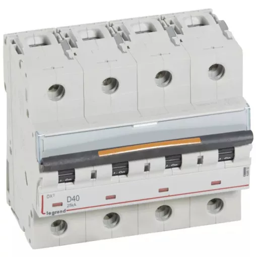 Legrand 409850 DX3 Kismegszakító. 4P, 40A, D karakterisztika, 25kA
