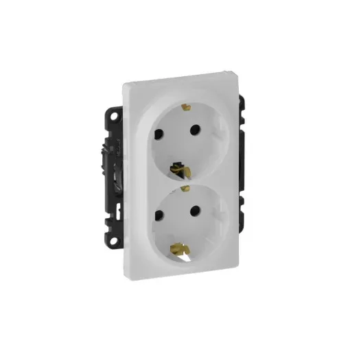 Legrand Valena Life 753126 földelt csatlakozóaljzat (dugalj) gyermekvédelemmel 2x2P+F fehér burkolattal keret nélkül, süllyesztett, 16A 250V (Legrand 753126)