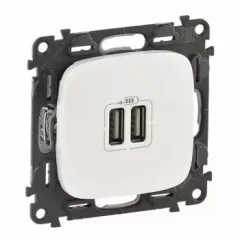   Legrand 754999 Valena Allure Kettős USB töltőaljzat, burkolattal, Gyöngyház ( Legrand 754999 )