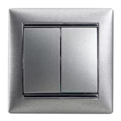   Legrand Valena 770105 csillárkapcsoló (105), aluminium burkolattal keret nélkül, süllyesztett 10A 250V (Legrand 770105)