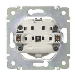   Legrand Valena 774122 földelt csatlakozóaljzat (dugalj) gyermekvédelemmel 2P+F elefántcsont burkolattal keret nélkül, süllyesztett, 16A 250V (Legrand 774122)