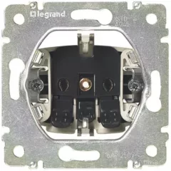   Legrand Valena 774222 földelt csatlakozóaljzat (dugalj) gyermekvédelemmel 2P+F fehér burkolattal keret nélkül, süllyesztett, 16A 250V (Legrand 774222)