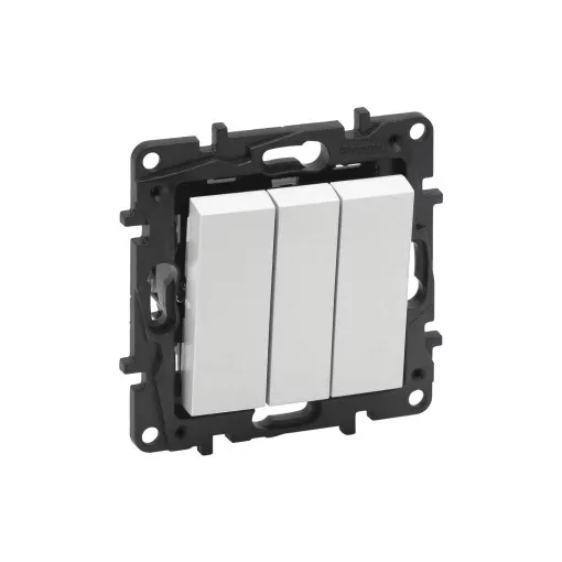 Legrand Niloé Step 863103 hármas egypólusú kapcsoló, 10AX, fehér (Legrand 863103 / 863103B)