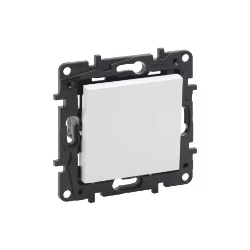 Legrand Niloé Step 863109 egypólusú nyomó, 6A, fehér (Legrand 863109 / 863109B)