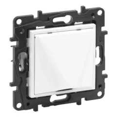   Legrand Niloé Step 863129 kábelkivezető, IP21, fehér (Legrand 863129 / 863129B)