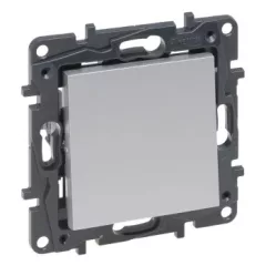   Legrand Niloé Step 863307 keresztkapcsoló, 10AX, alumínium (Legrand 863307 / 863307B)