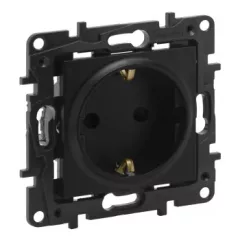   Legrand Niloé Step 863520 2P+F csatlakozóaljzat (rugós /, biztonsági zsaluval, fekete (Legrand 863520 / 863520B)