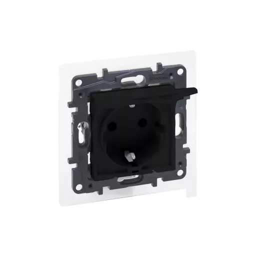 Legrand Niloé Step 863523 2P+F csatlakozóaljzat (rugós /, biztonsági zsaluval, IP44, fekete (Legrand 863523 / 863523B)