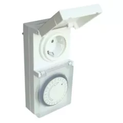   Tracon TKO-DNV, Dugaszolható napi kapcsolóóra, elektromechanikus 230V, 16A, IP44